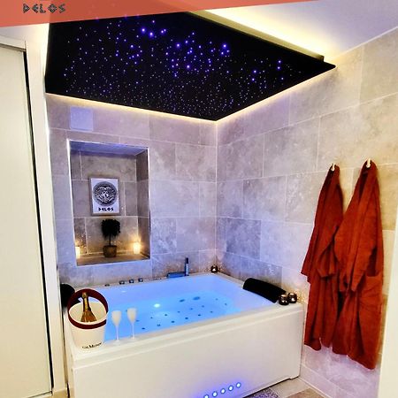 - La Suite Delos - Jacuzzi 2 Places - Centre Ville A Pied - Lit Queen Size - Parking Privee - Wifi - City Center Within Walking Distance - Quimper Extérieur photo