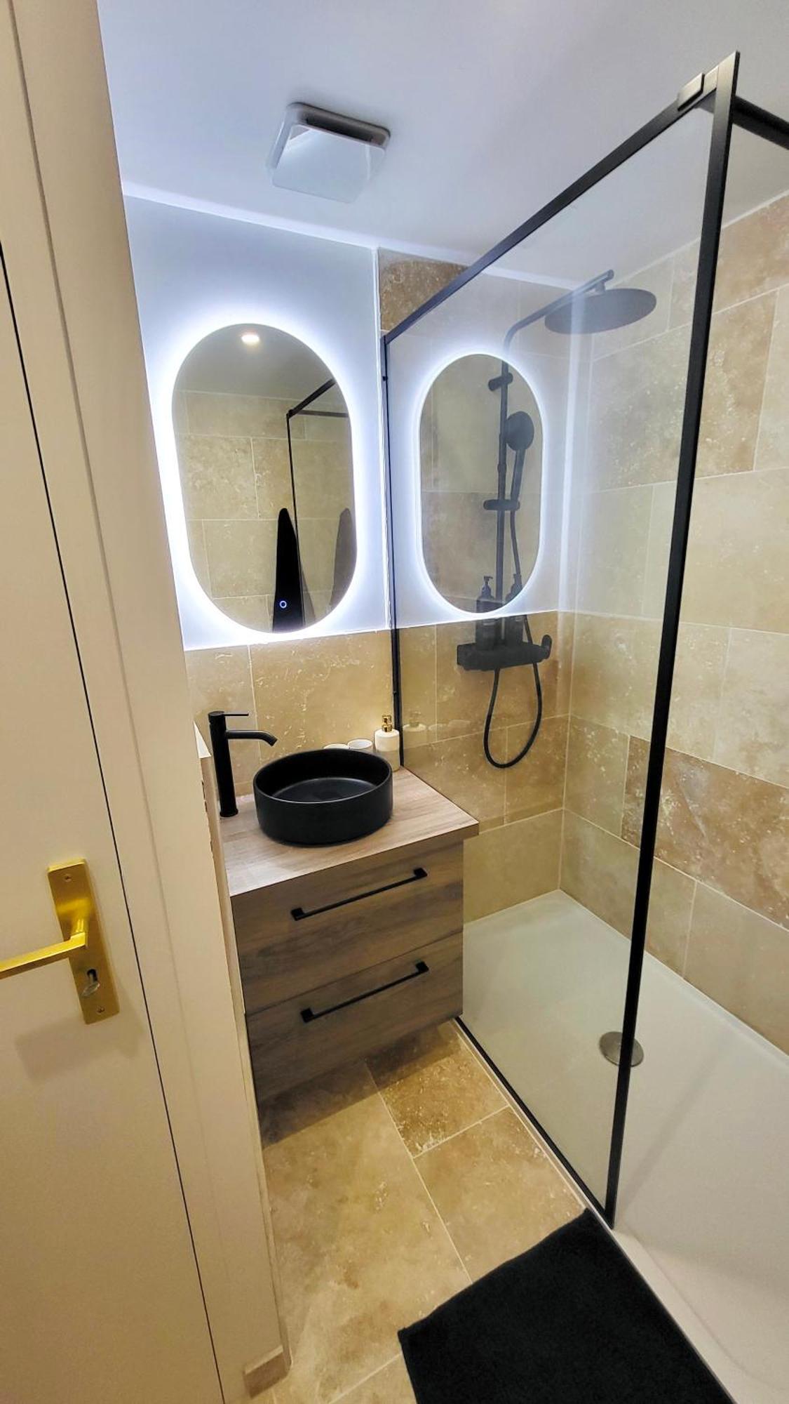 - La Suite Delos - Jacuzzi 2 Places - Centre Ville A Pied - Lit Queen Size - Parking Privee - Wifi - City Center Within Walking Distance - Quimper Extérieur photo