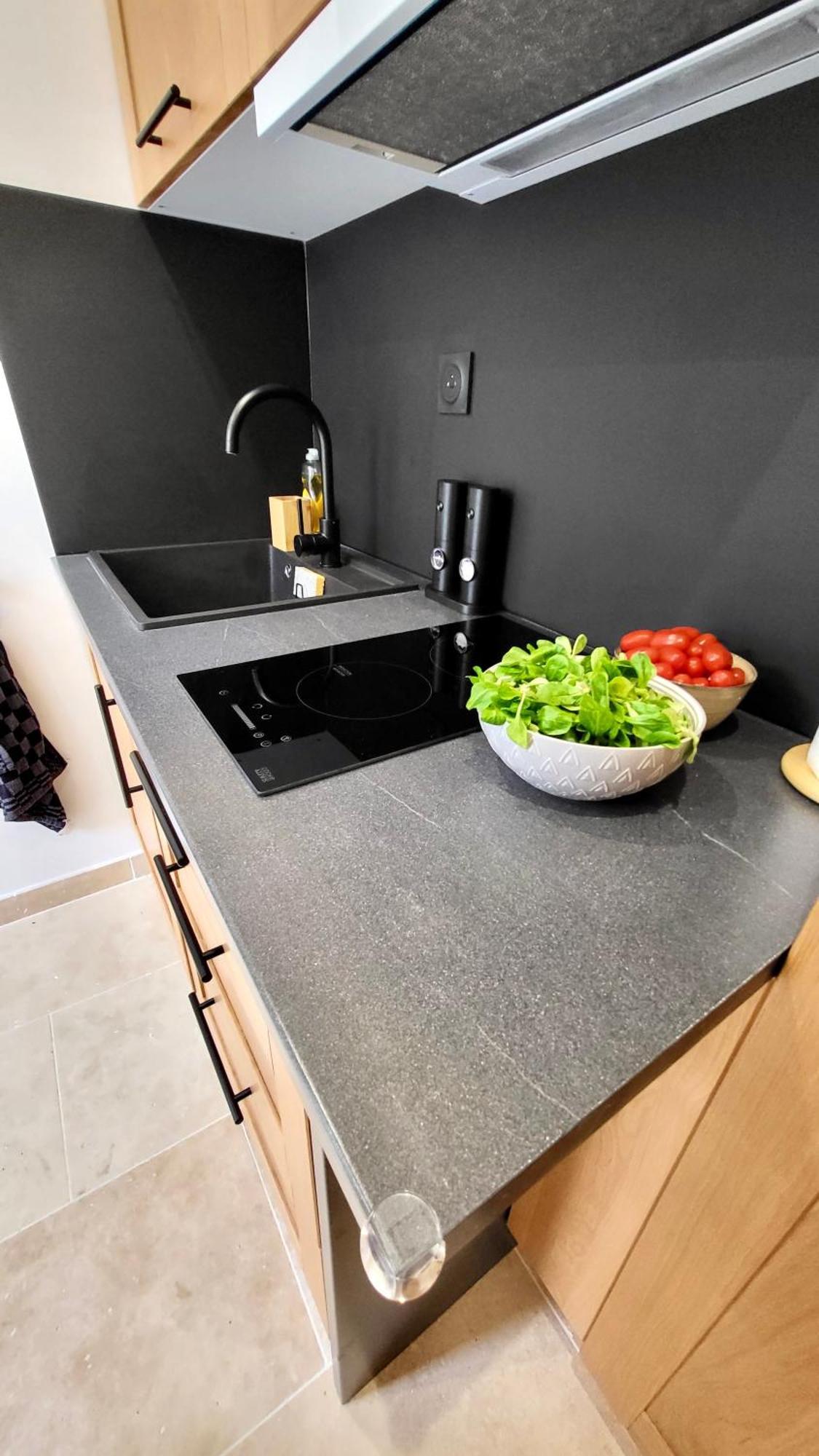 - La Suite Delos - Jacuzzi 2 Places - Centre Ville A Pied - Lit Queen Size - Parking Privee - Wifi - City Center Within Walking Distance - Quimper Extérieur photo