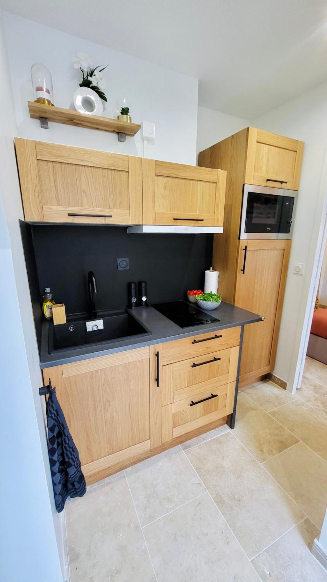 - La Suite Delos - Jacuzzi 2 Places - Centre Ville A Pied - Lit Queen Size - Parking Privee - Wifi - City Center Within Walking Distance - Quimper Extérieur photo